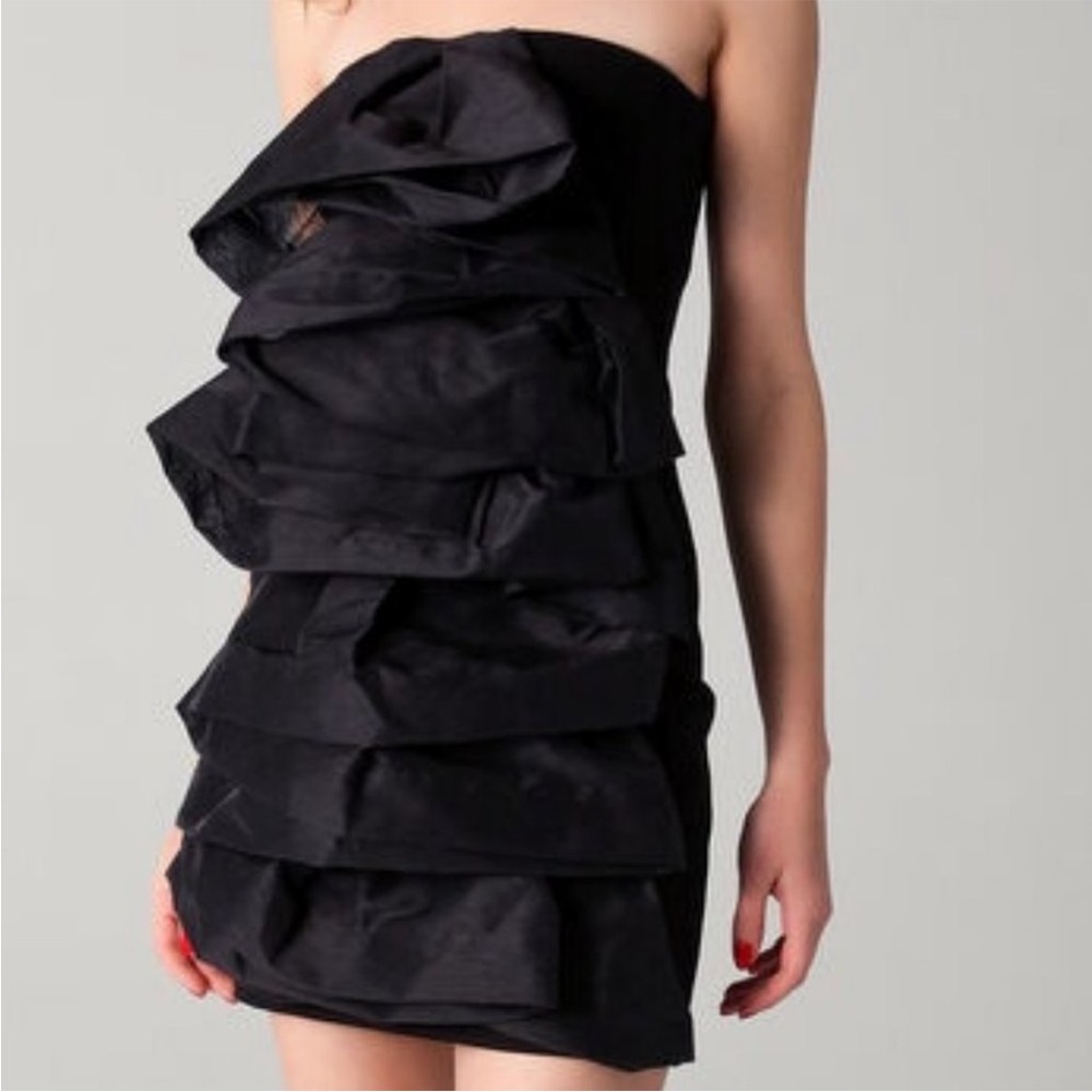 🎉HOST PICK🎉 Camilla & Marc “Felix” Strapless Bodycon Cocktail Dress